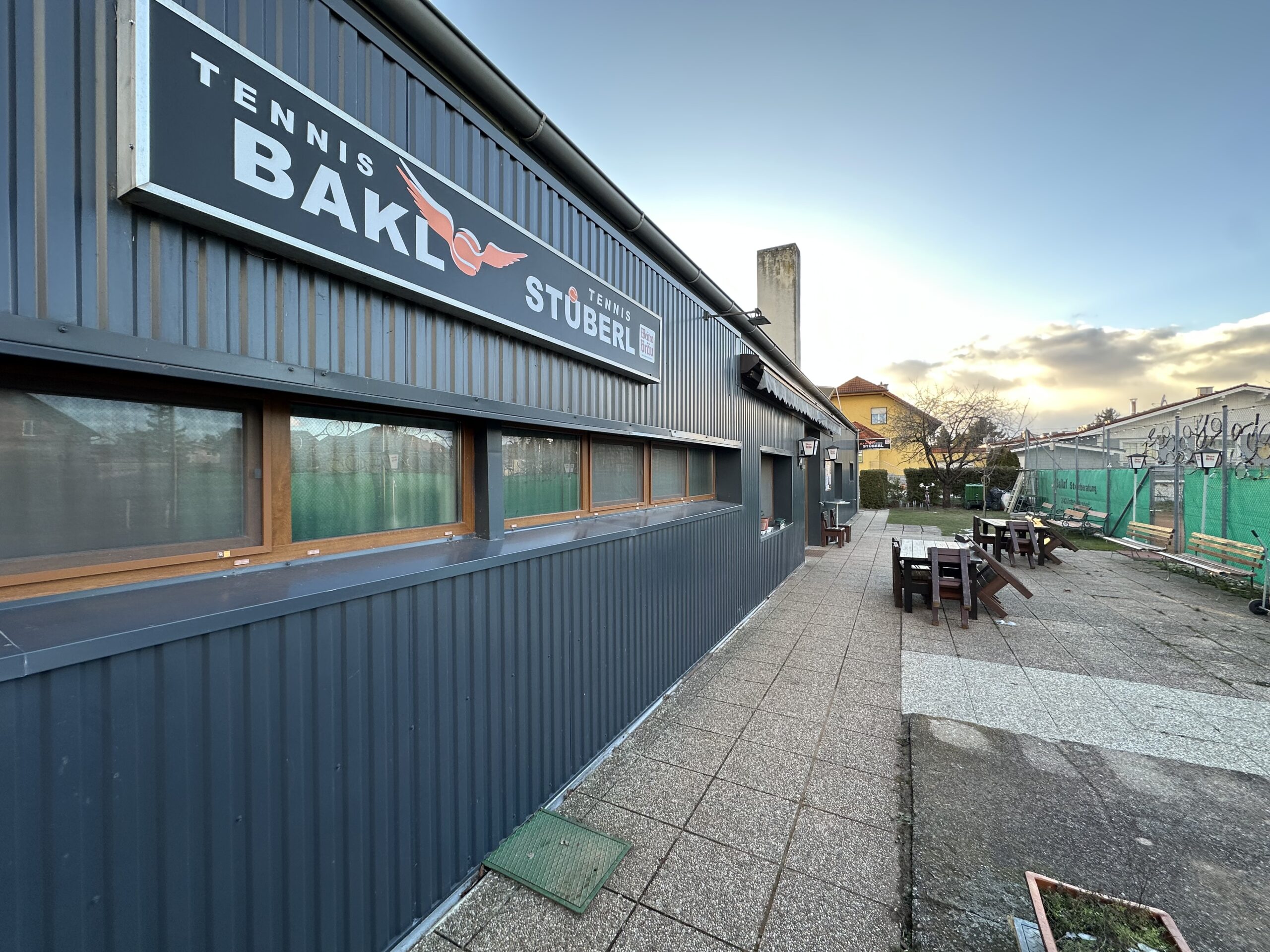 Tennis Bakl – Anlage und Tennisplätze in Weigelsdorf