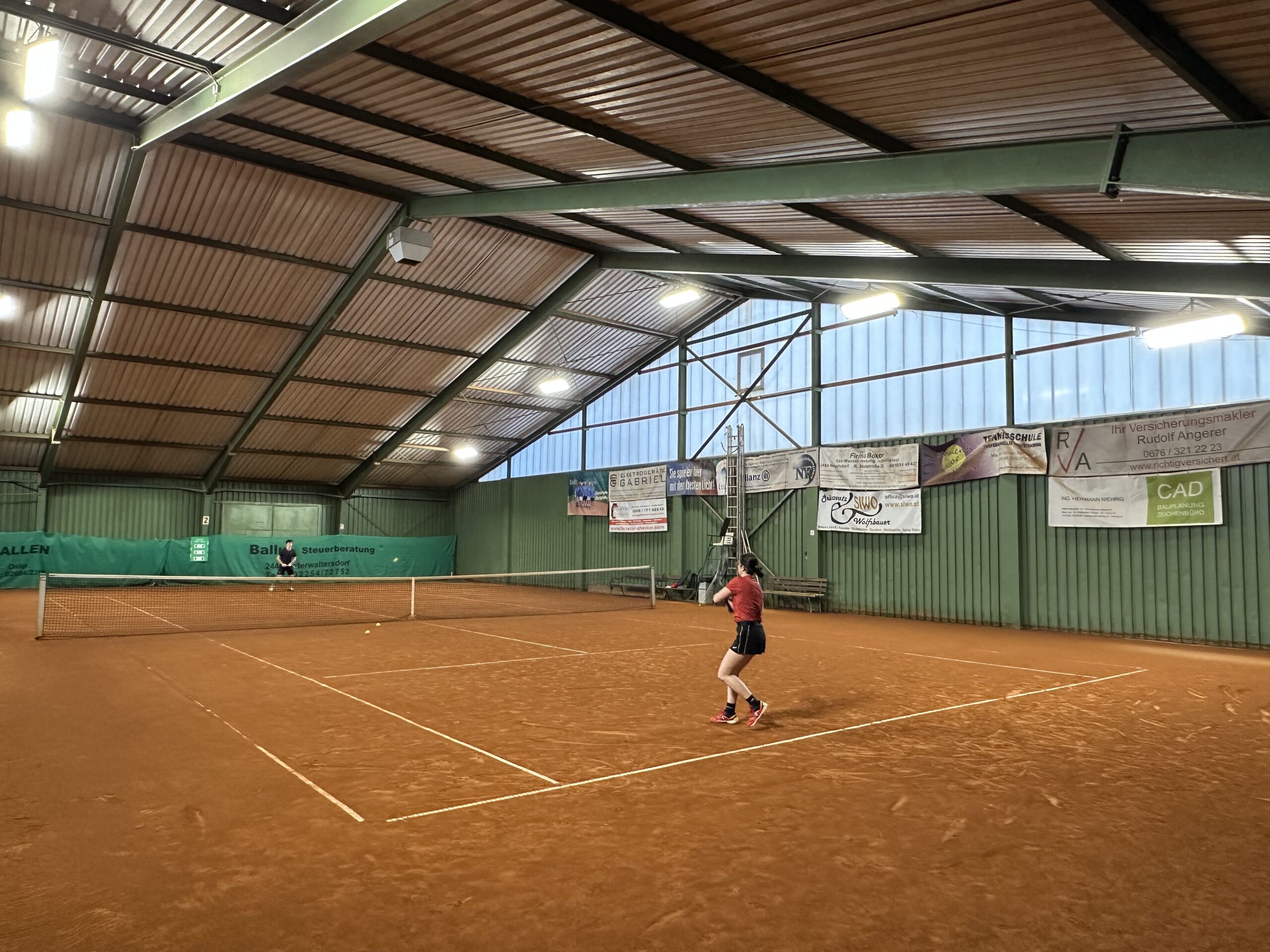 Indoor Tennisplatz – Weigelsdorf / Ebreichsdorf Umgebung